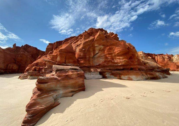 Day 18 Hum of the Earth Crackle of the Sky Tour Cape Leveque ochre coloured cliffs on white pristine sands
